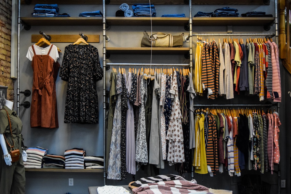 Virtual Fitting Room Software: A Buyer’s Guide for Fashion Brands