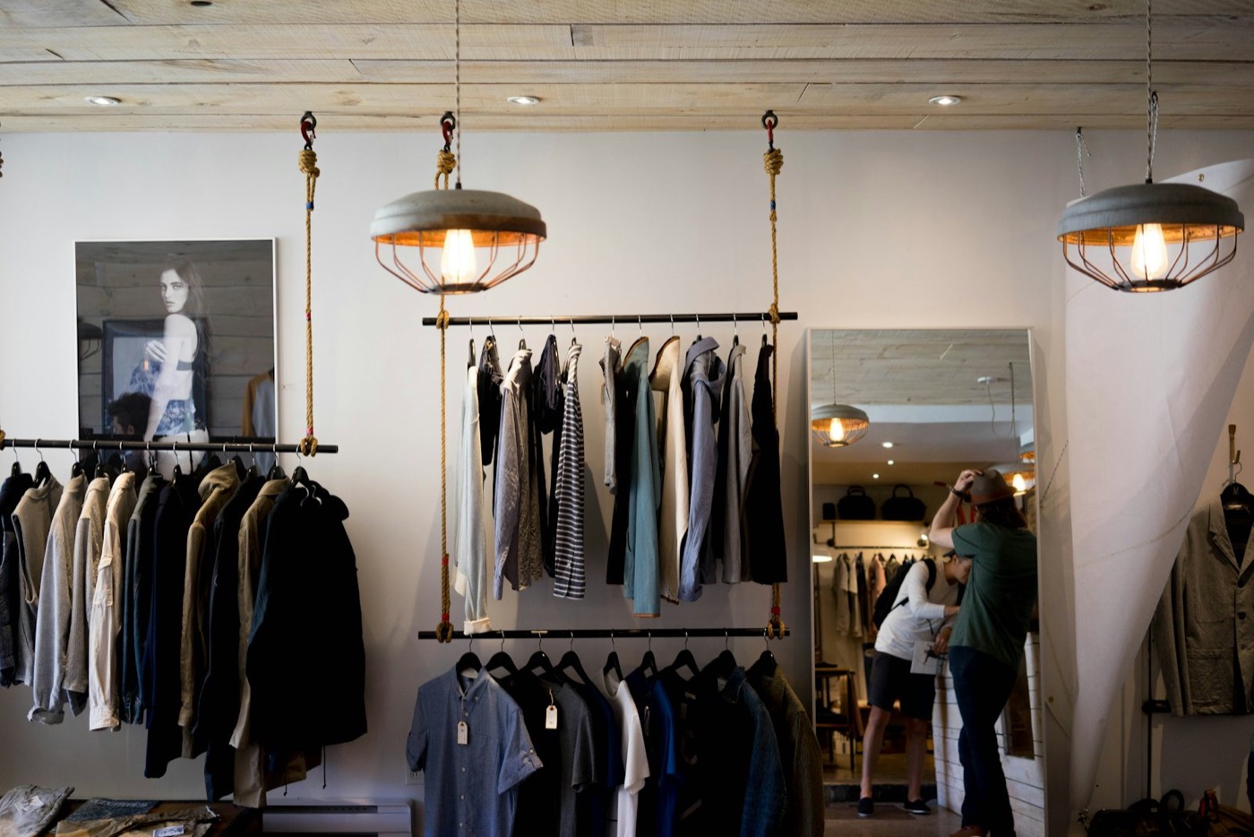 Why Shopify Fashion Stores Need Virtual Try-On